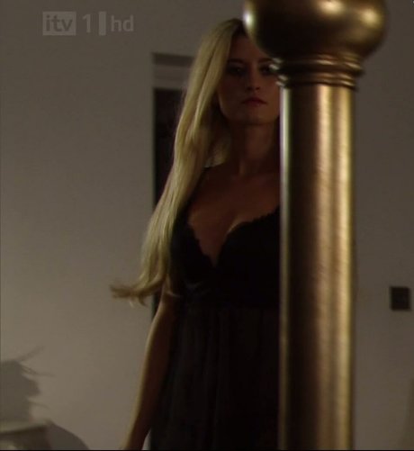Nacktes geleaktes OnlyFans-Foto von Emmerdales Charley Webb