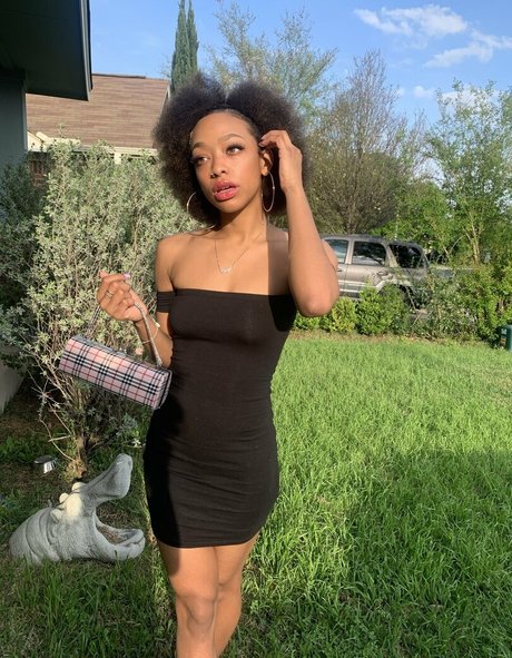 Nacktes geleaktes OnlyFans-Foto von Chynaunique