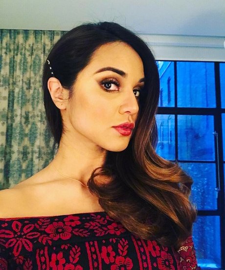Summer Bishil