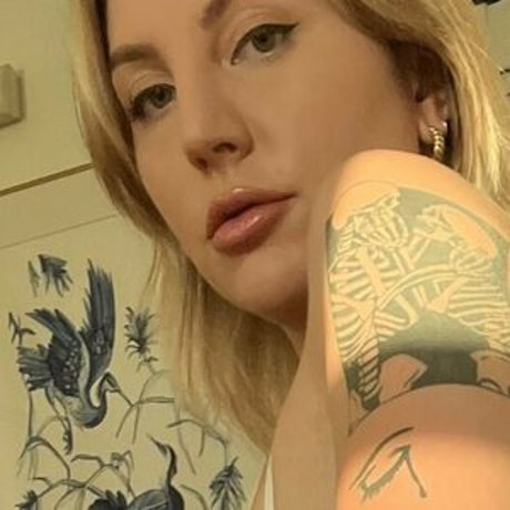 Nacktes geleaktes OnlyFans-Foto von Alexaonline