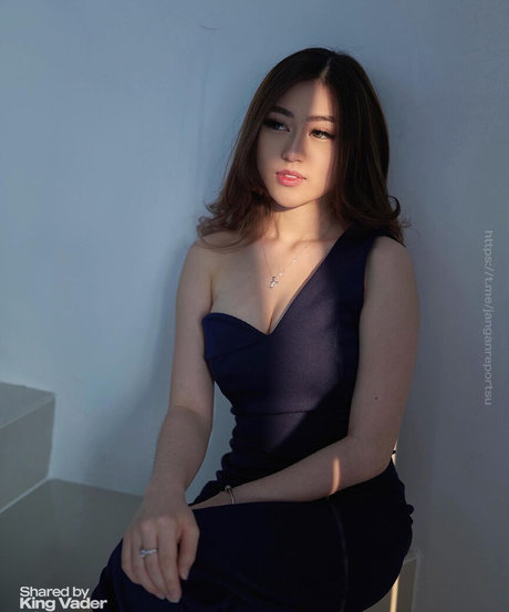 Nacktes geleaktes OnlyFans-Foto von Felicia Carissa