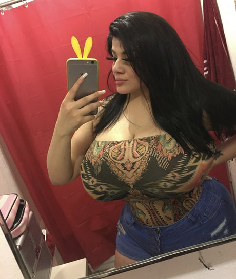 Nacktes geleaktes OnlyFans-Foto von Kim Rose