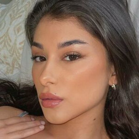Nacktes geleaktes OnlyFans-Foto von Briellealexandra