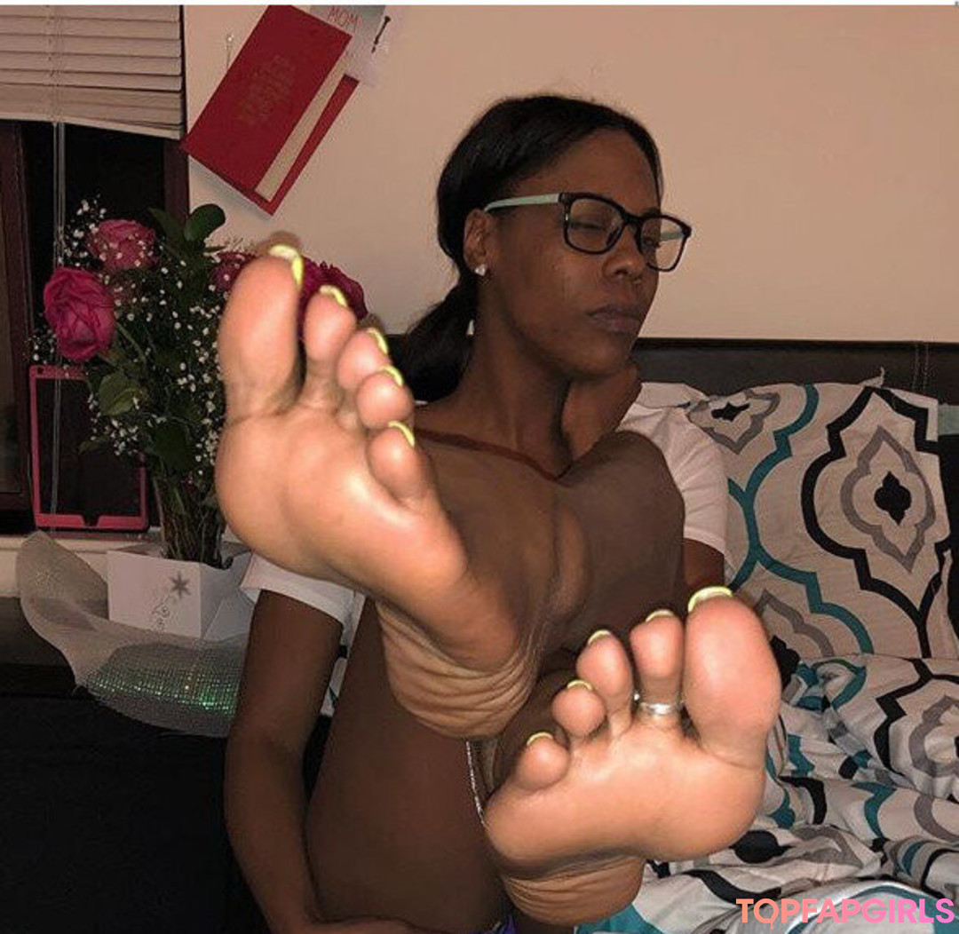 Nacktes geleaktes OnlyFans-Foto von The Melanin Obsession #7 Nacktes geleaktes OnlyFans-Foto von The Melanin Obsession #7