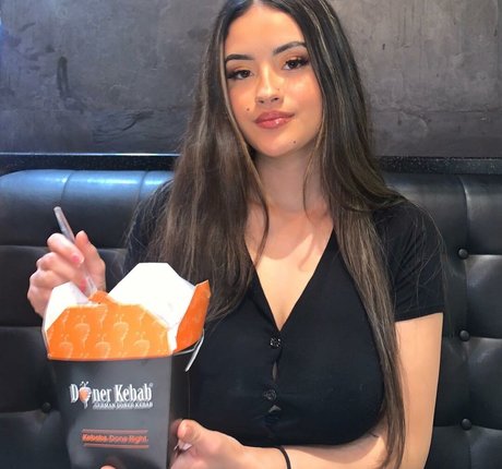 Nacktes geleaktes OnlyFans-Foto von Goldensugaarr