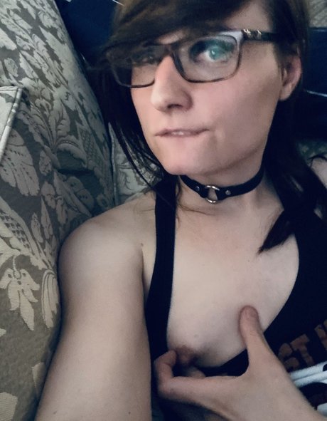 Nacktes geleaktes OnlyFans-Foto von Ava Shade