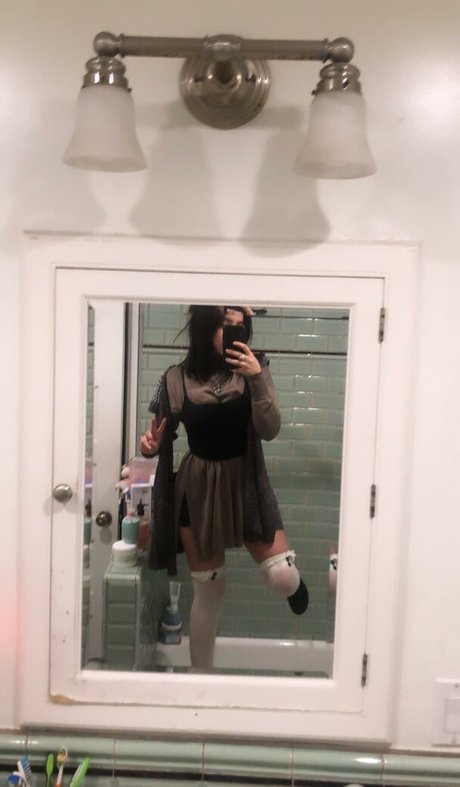 Nacktes geleaktes OnlyFans-Foto von Xxkawaiinerdxx