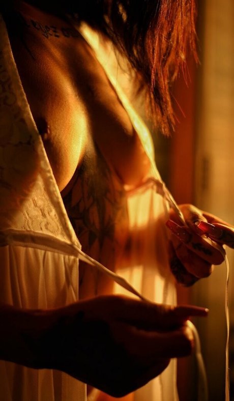 Nacktes geleaktes OnlyFans-Foto von Rayanenas