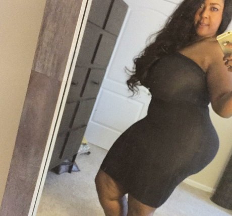 Nacktes geleaktes OnlyFans-Foto von Dopelikemspope