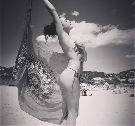 Nacktes geleaktes OnlyFans-Foto von Samira Jalil