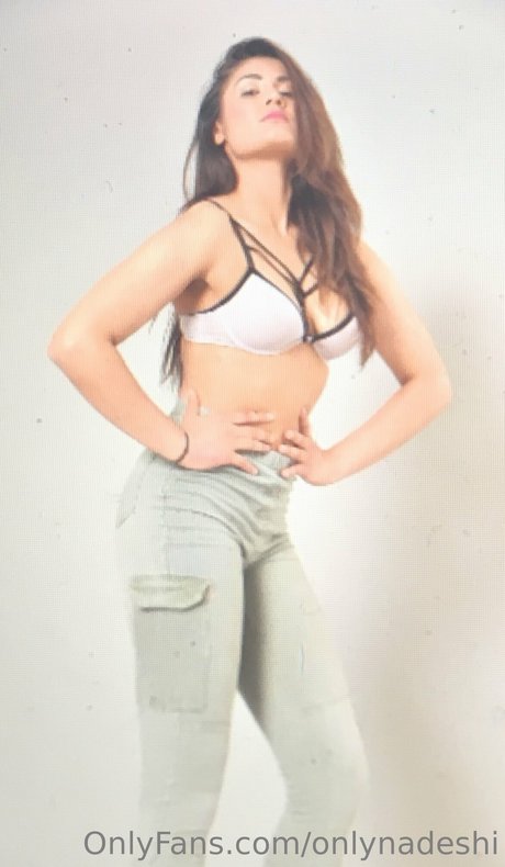 Nacktes geleaktes OnlyFans-Foto von Nadeshi Hopkins