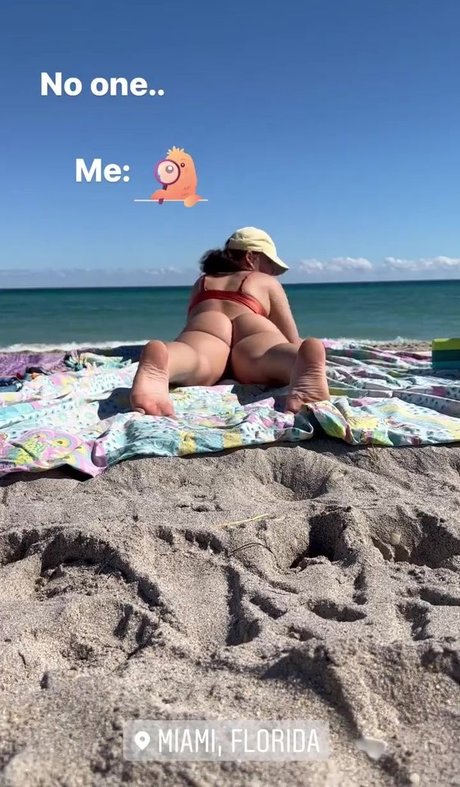 Nacktes geleaktes OnlyFans-Foto von Explore With Sara