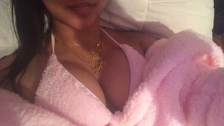 Nacktes geleaktes OnlyFans-Foto von Lulbadprincess