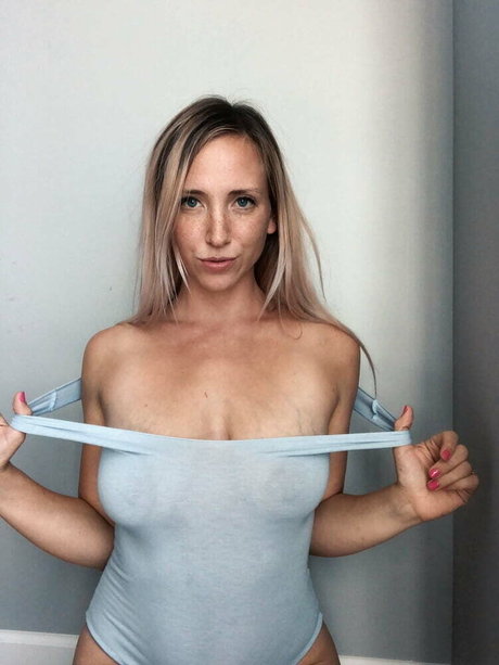 Kayla Girlnexxdoor