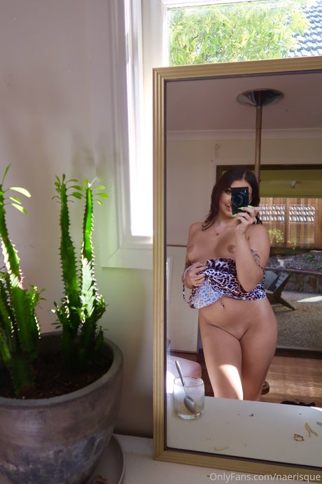 Nacktes geleaktes OnlyFans-Foto von Naerisque