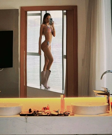 Nacktes geleaktes OnlyFans-Foto von Anna Cangussu