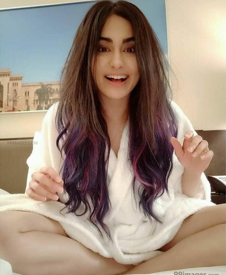 Nacktes geleaktes OnlyFans-Foto von Adah Sharma