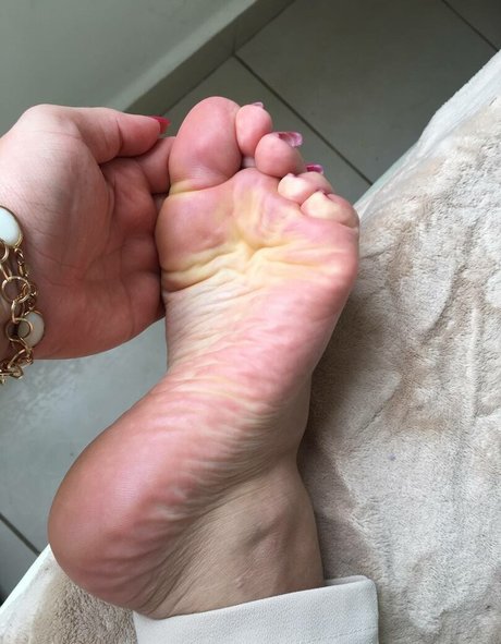 Lyz Feet