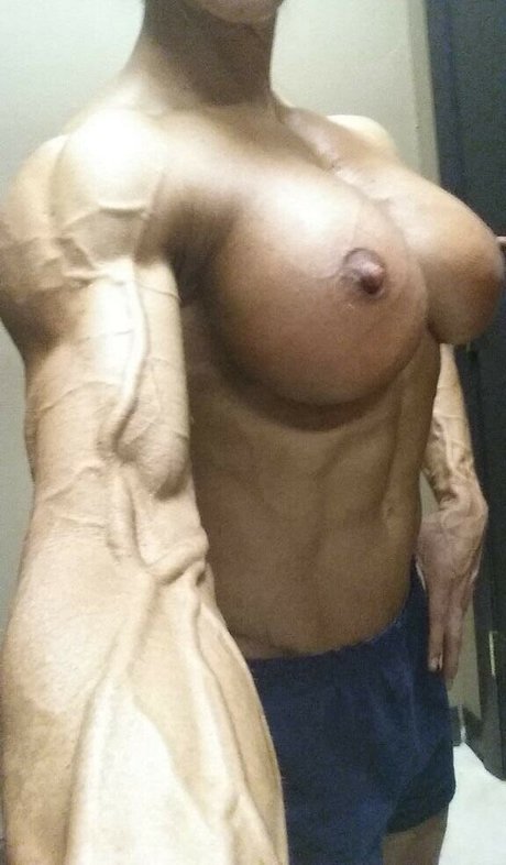 Nacktes geleaktes OnlyFans-Foto von Angela Salvagno