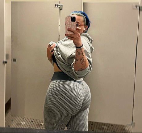 Nacktes geleaktes OnlyFans-Foto von Kotathegymrat