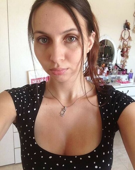 Nacktes geleaktes OnlyFans-Foto von Jennie Naz