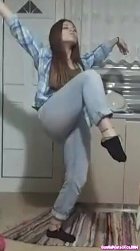 Nacktes geleaktes OnlyFans-Foto von Aria Paria