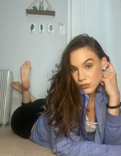 Nacktes geleaktes OnlyFans-Foto von Queenzsfeet