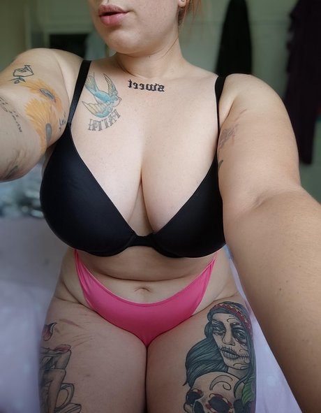 Nacktes geleaktes OnlyFans-Foto von Bozsuicide