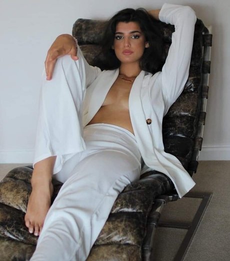 Chloe Bella Armstrong