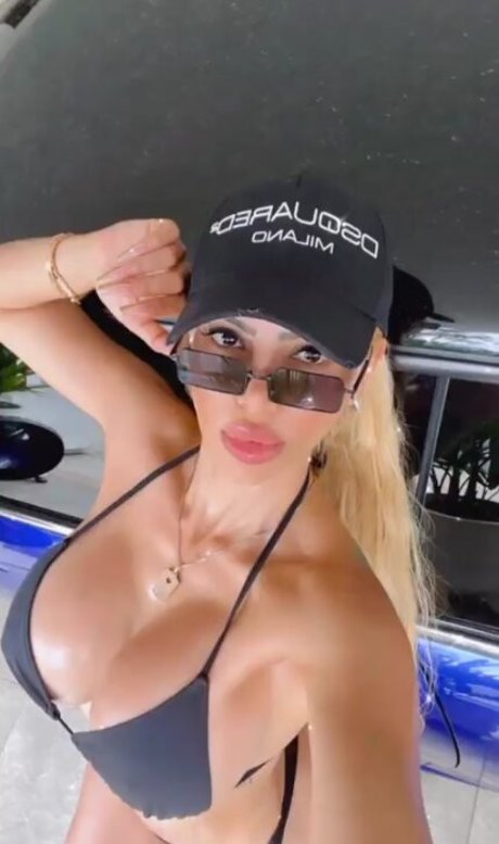 Nacktes geleaktes OnlyFans-Foto von Alexa Mena