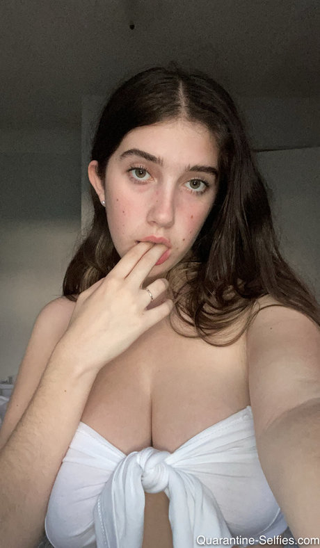 Nacktes geleaktes OnlyFans-Foto von Molly Barkasy