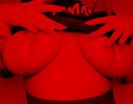 Nacktes geleaktes OnlyFans-Foto von Firefliesirl