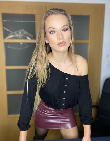 Nacktes geleaktes OnlyFans-Foto von Lady Annabelle