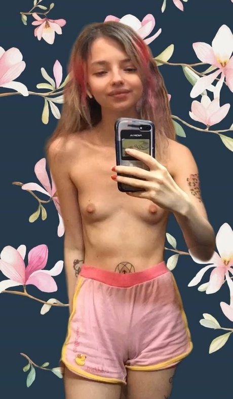 Nacktes geleaktes OnlyFans-Foto von Yesterdaisygirl