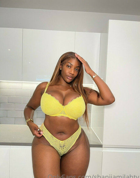 Nacktes geleaktes OnlyFans-Foto von Shani Jamilah