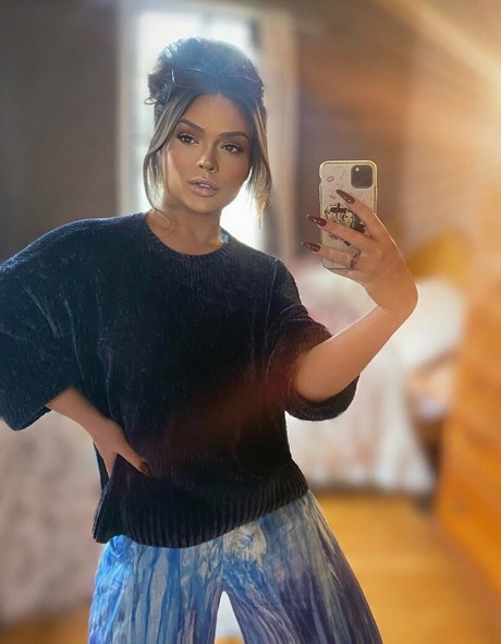 Nacktes geleaktes OnlyFans-Foto von Imogen Loxley