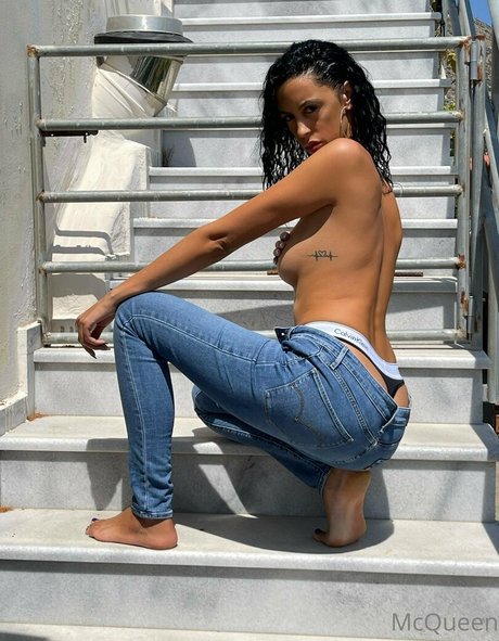 Nacktes geleaktes OnlyFans-Foto von Alexandra Mcqueen
