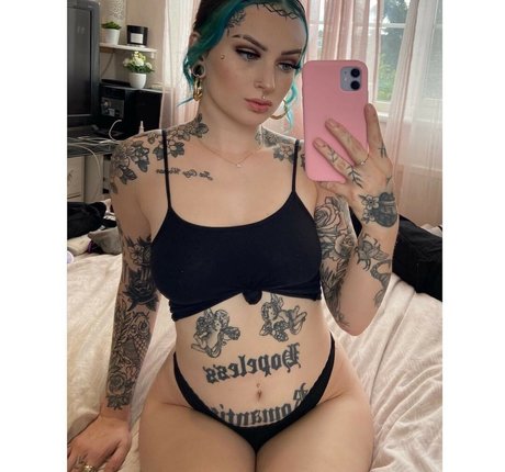 Nacktes geleaktes OnlyFans-Foto von Intoxifyingflxwers
