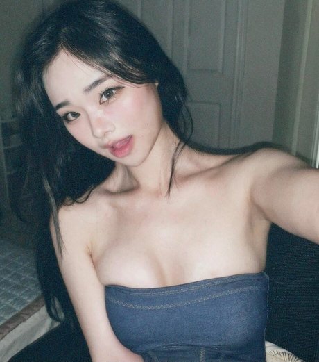 Nacktes geleaktes OnlyFans-Foto von Minkyungie
