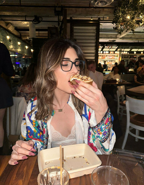 Nacktes geleaktes OnlyFans-Foto von Sweetbutsavvy