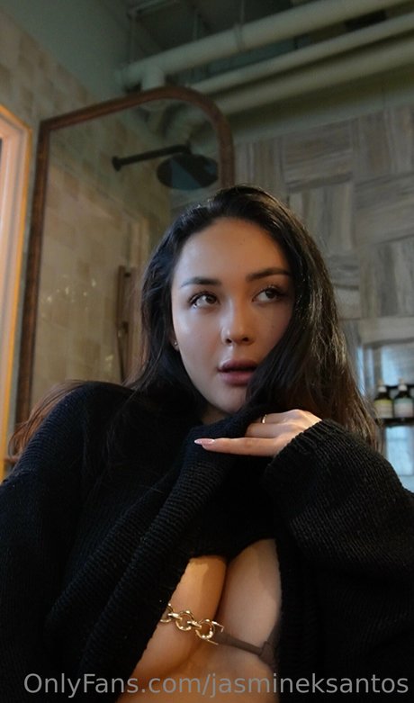 Nacktes geleaktes OnlyFans-Foto von Jasmine Santos