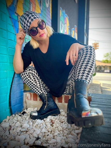 Nacktes geleaktes OnlyFans-Foto von Lindsay Jones