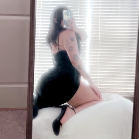 Nacktes geleaktes OnlyFans-Foto von Dumbgrlkate