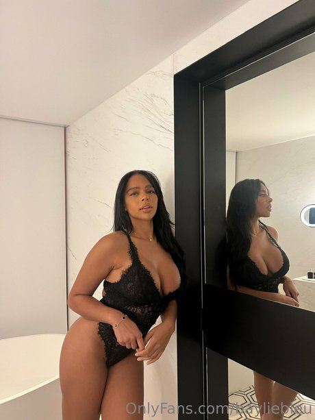 Nacktes geleaktes OnlyFans-Foto von Bayliebleu