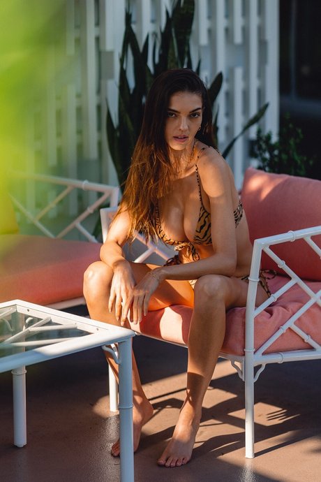 Nacktes geleaktes OnlyFans-Foto von Colleen Cole