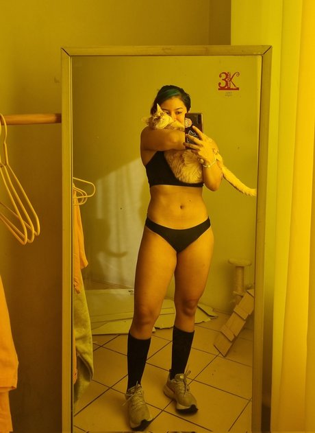 Nacktes geleaktes OnlyFans-Foto von Nyaaati