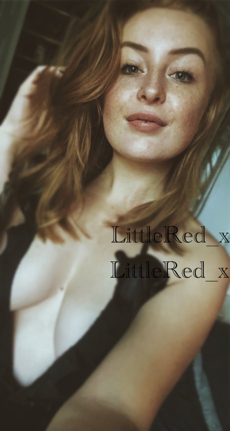 Nacktes geleaktes OnlyFans-Foto von Little Red X