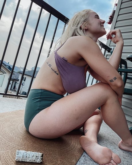 Nacktes geleaktes OnlyFans-Foto von Saterra