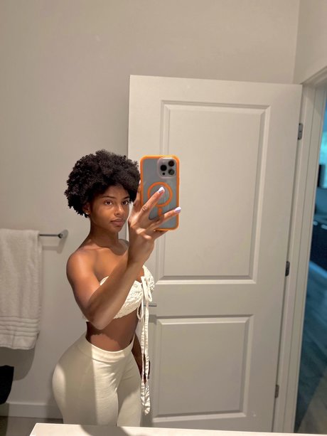 Nacktes geleaktes OnlyFans-Foto von Ldndrygin