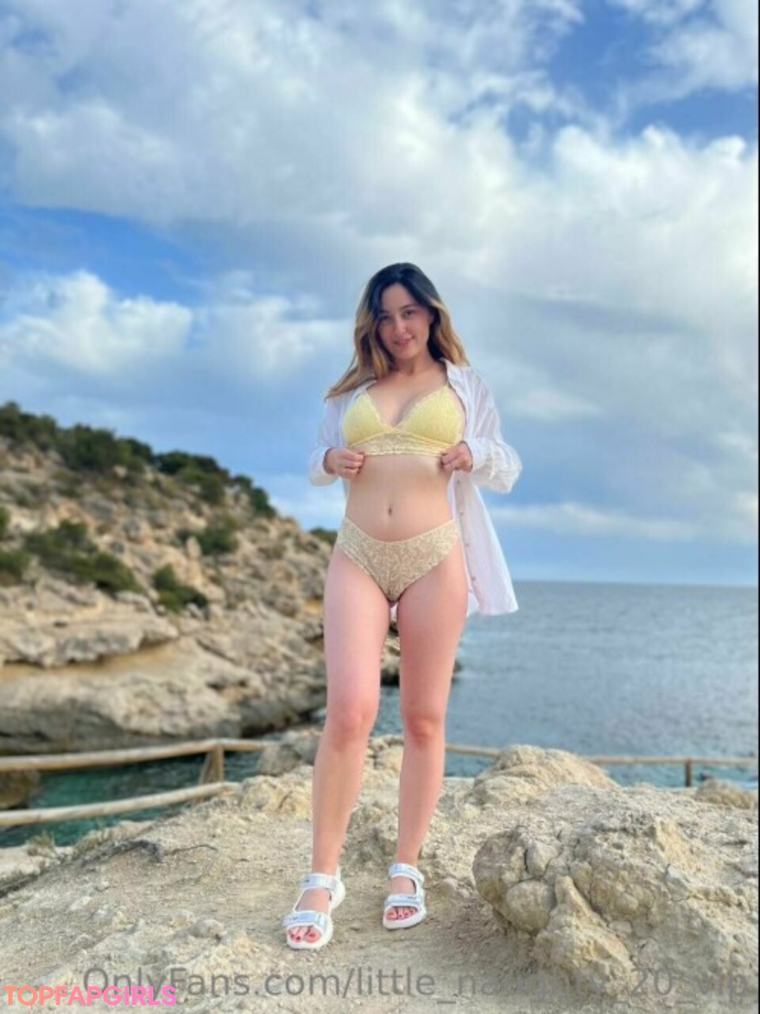 Nacktes geleaktes OnlyFans-Foto von Kira Nightlyyy #1